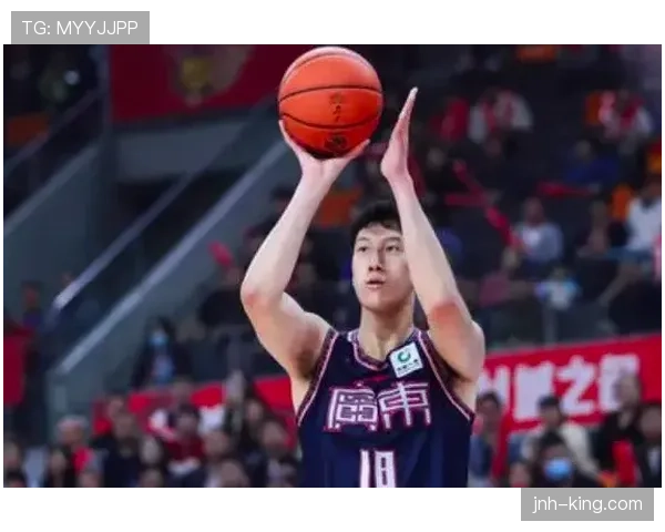 杰伦·威廉姆斯挡拆无球拉开空间，较上季更稳定